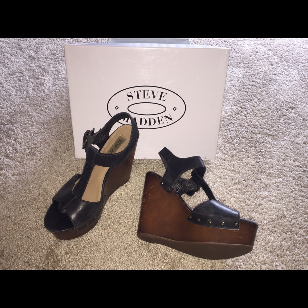 Steve Madden Black and Brown Wedges