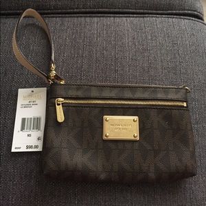 Brand new Michael Kors wristlet/clutch