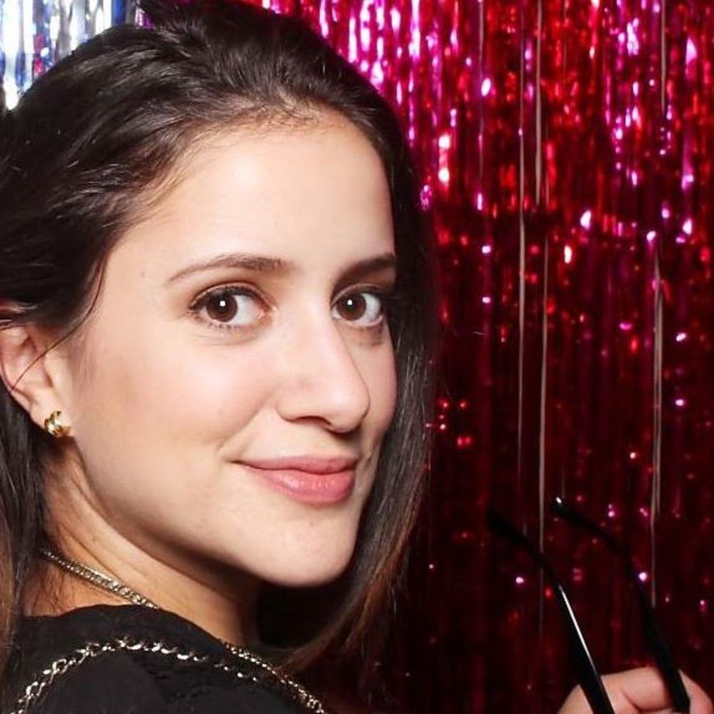 Meet your Posher, Monica