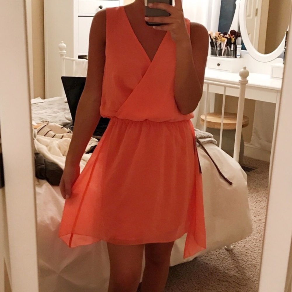 V neck dress