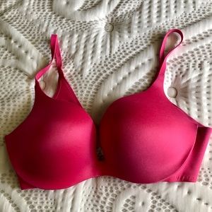 Seamless Victoria's Secret bra 💗