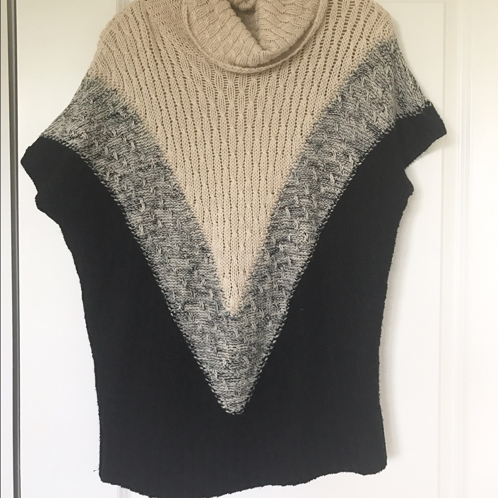 Short sleeve Forever 21 slouchy turtleneck