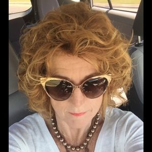 Meet your Posher, Cathy