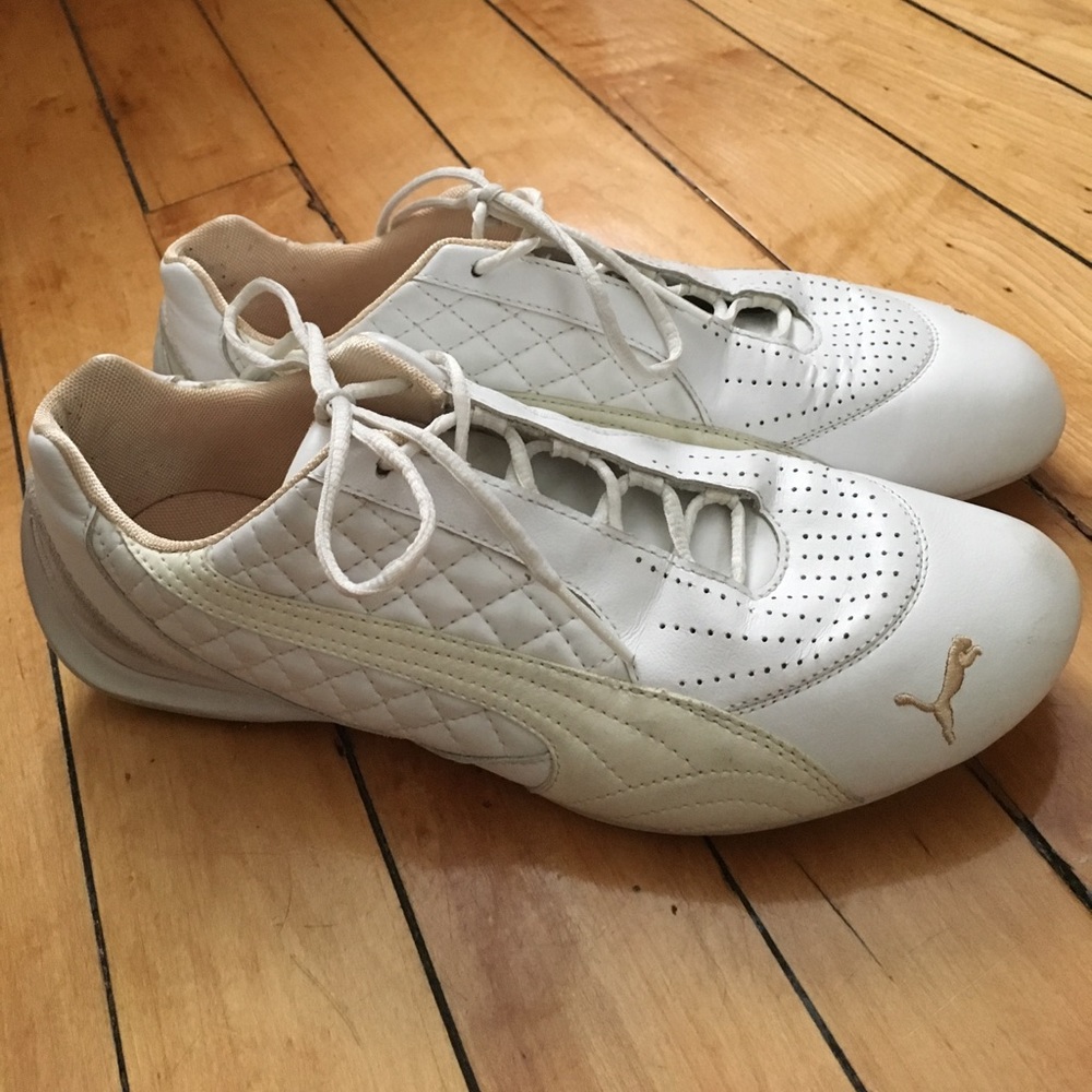 Gently worn size 10 women's PUMA sneakers