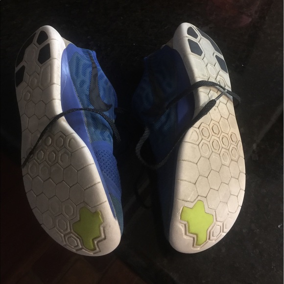 Nike youth tennis shoes - Picture 2 of 3