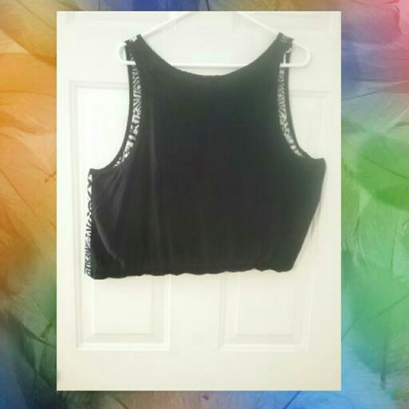 Soft & COMFY CROP TANK TOP - Picture 2 of 2