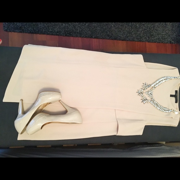 BCBGMAXAZRIA Taylor city party dress - Picture 7 of 7