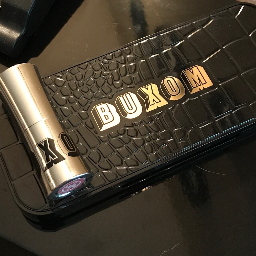 Buxom Custom Palette