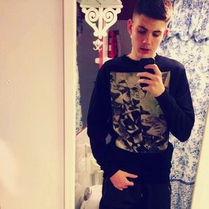 Meet your Posher, Zachary