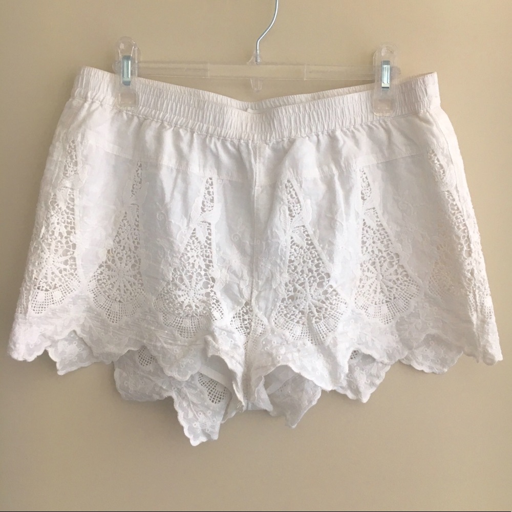 Lace Embroidered Shorts