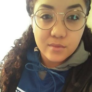 Meet your Posher, Angelica