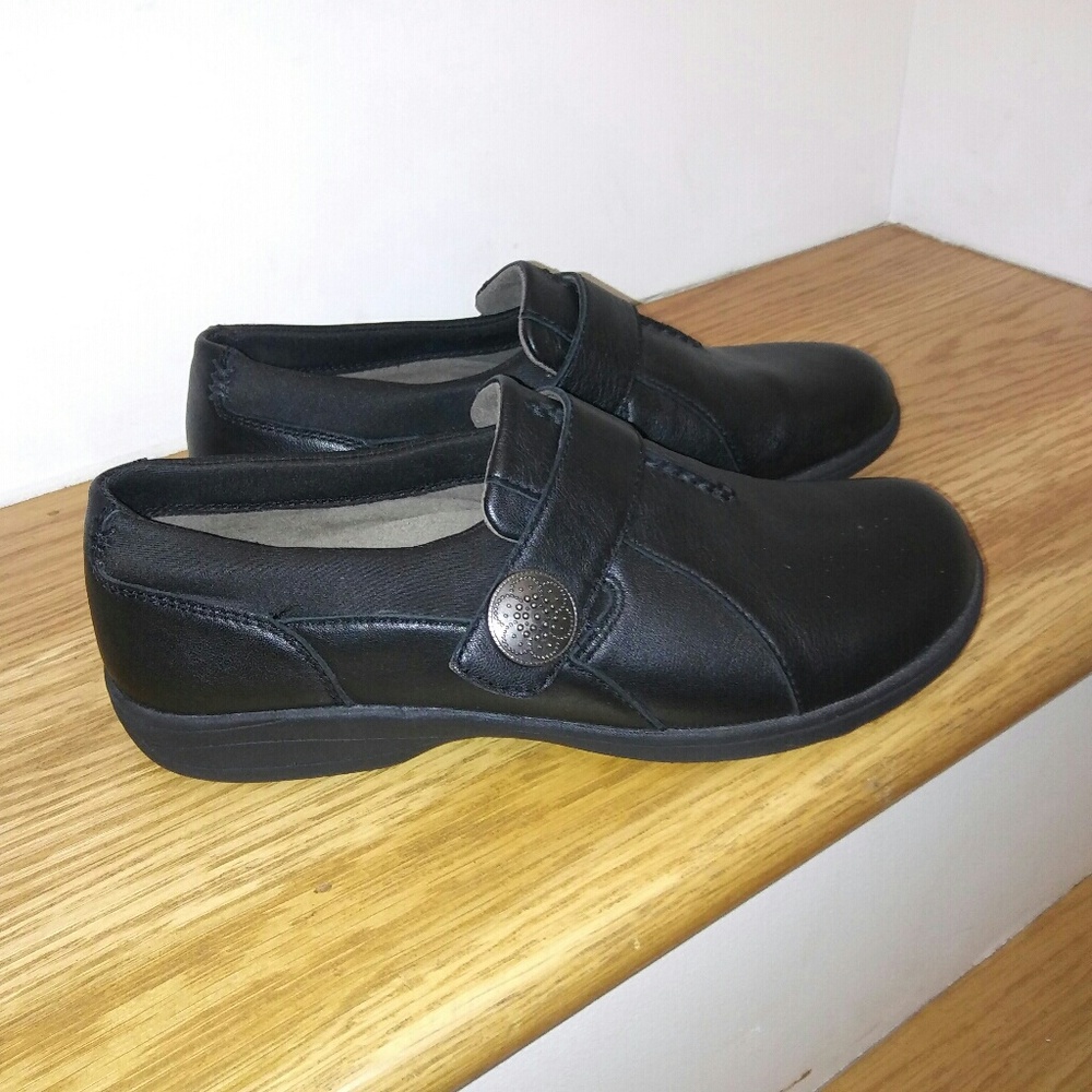 Abeo NWOT sz 7.5 #3540 Black mules