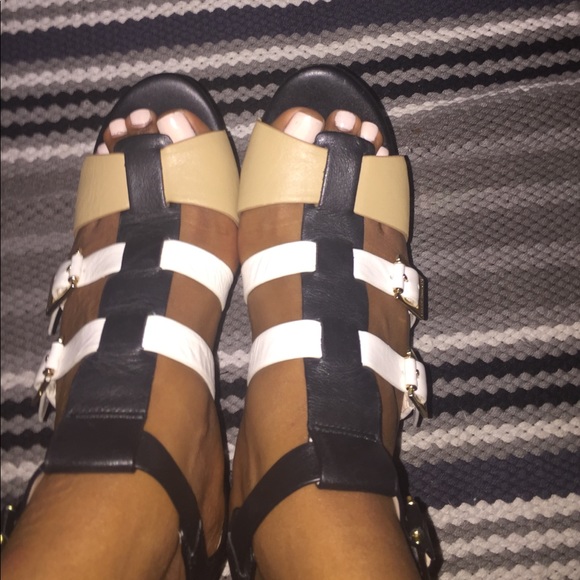 4 ich thick heel with buckles - Picture 2 of 5