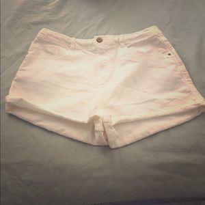 ON SALE! Super cute white denim shorts!