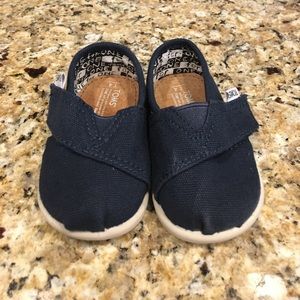 TOMS baby shoes