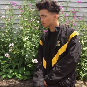 Meet your Posher, Gabriel