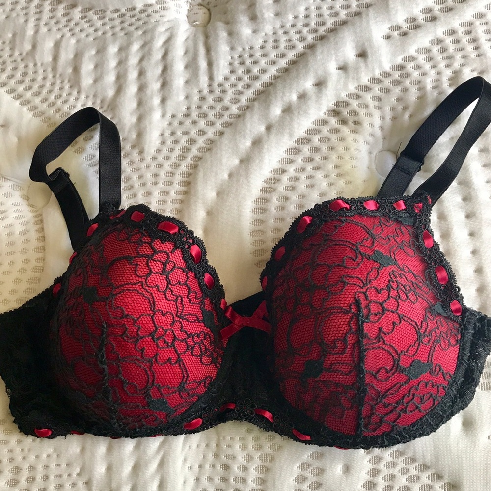 Lacy red & black bra ❤️🖤❤️