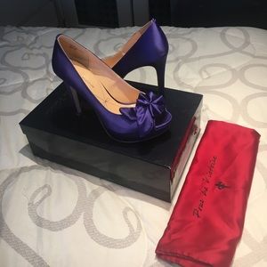 Pour La Victoire Satin Purple Pumps size 8