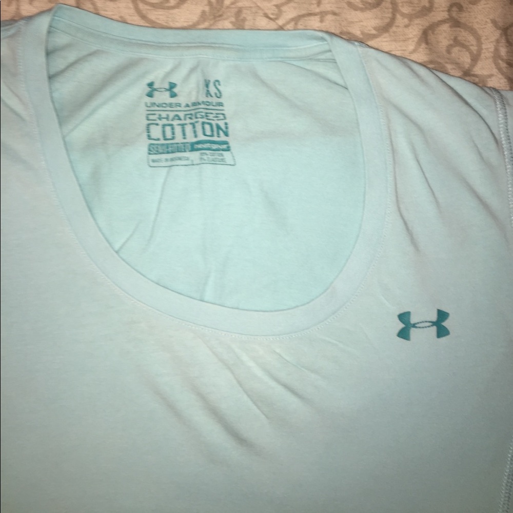 Under Armour shirt - Picture 3 of 3