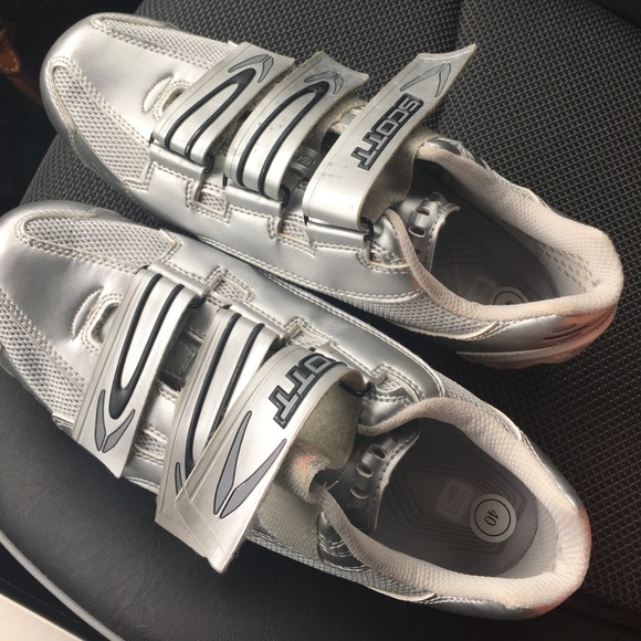 Scott Cyling shoes with clips. - Picture 1 of 3