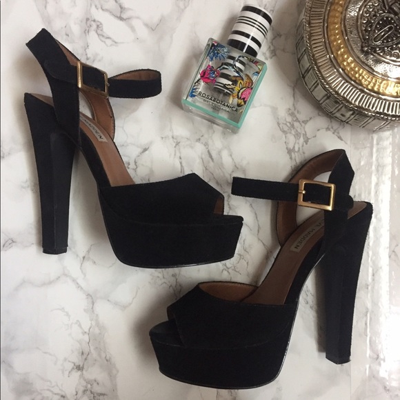 Steve Madden Shoes - Steve Madden black suede sexy platform heels