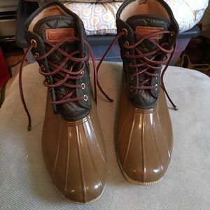 Excellent used condition Sperry Duck Boota