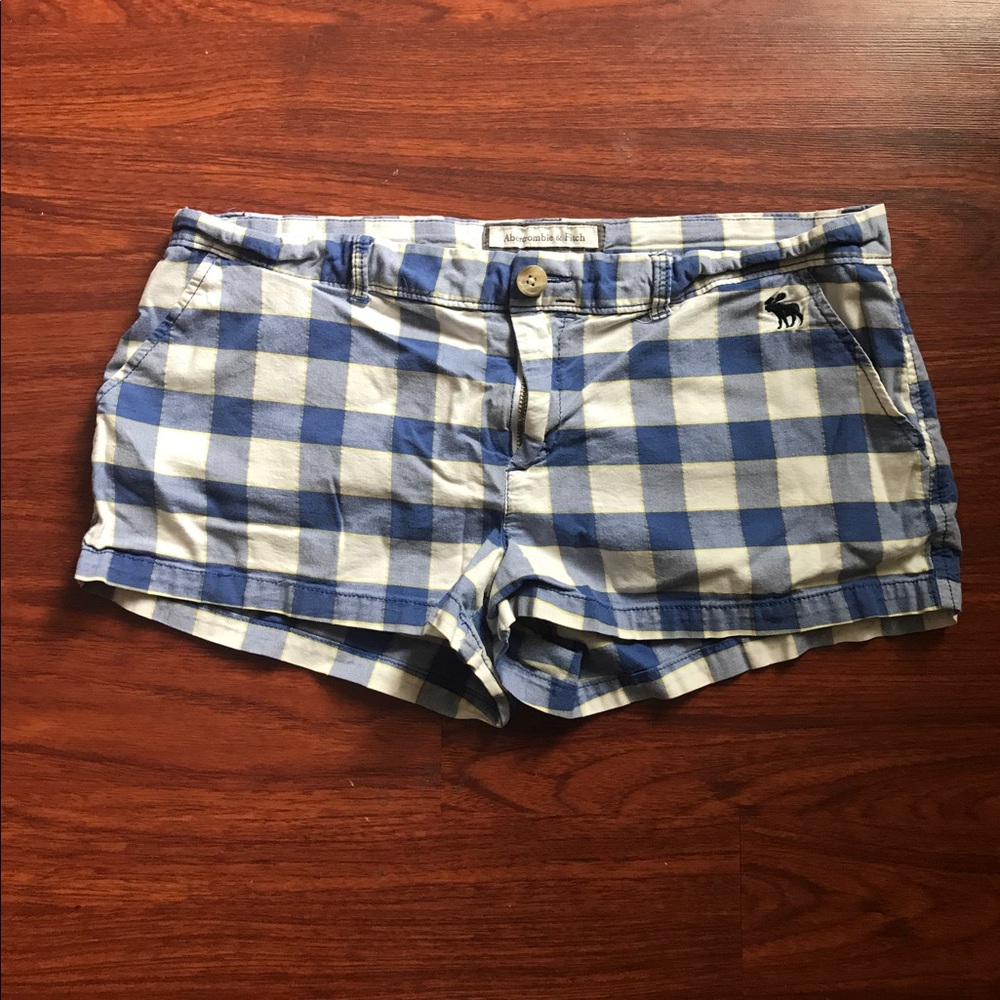 Abercrombie & Fitch plaid shorts