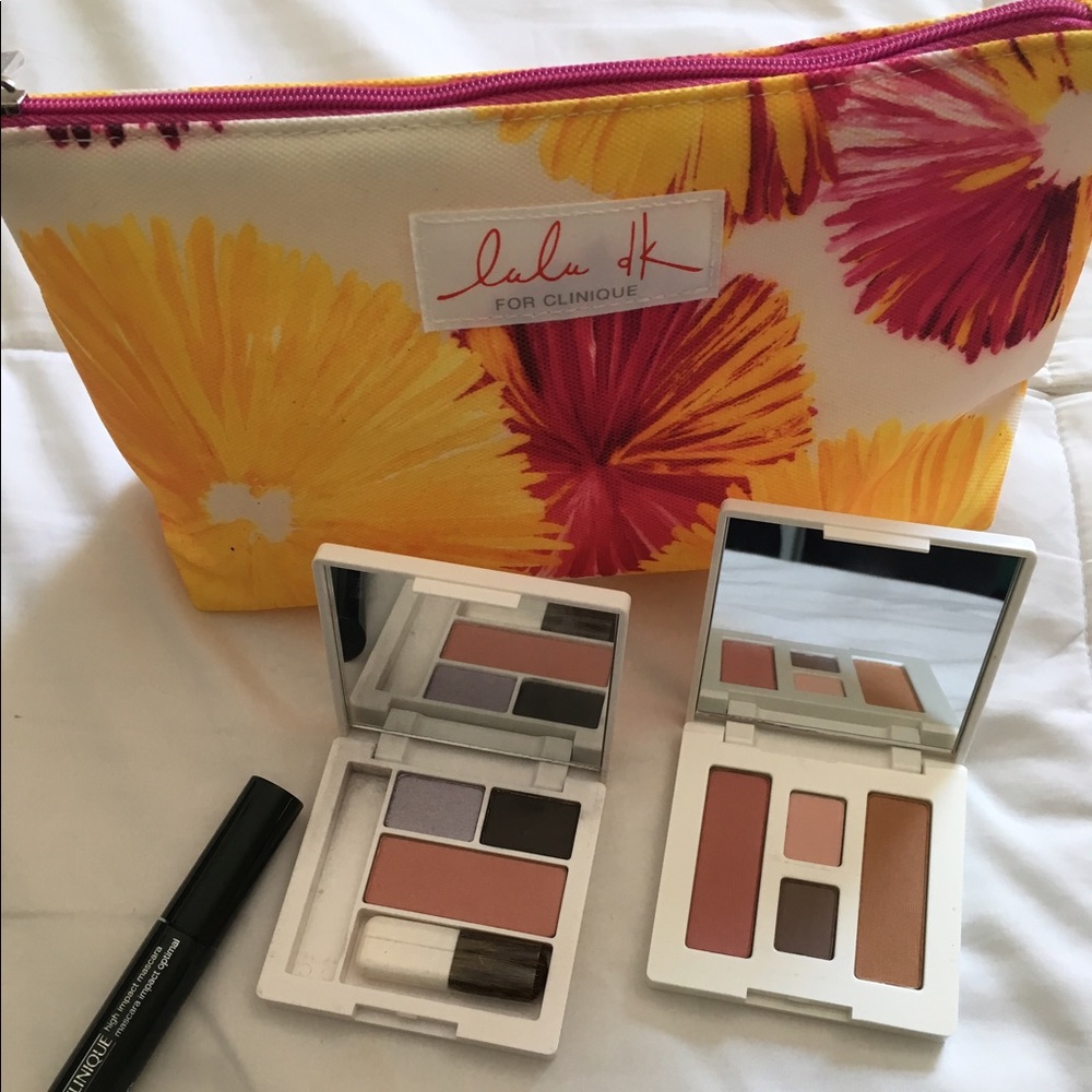 Clinique make -up with cosmetic bag and mascara