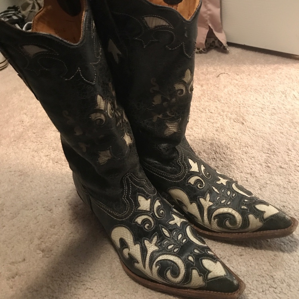 Women's corral boots