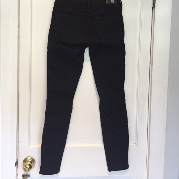 Guess Jeans Size 27 - Picture 2 of 3