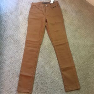 Levi Hi Rise Skinny Jeans