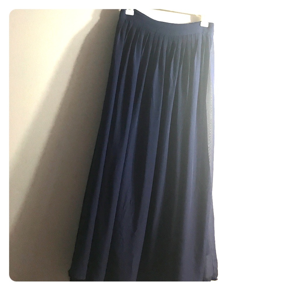 Navy Blue Forever 21 flowy skirt.