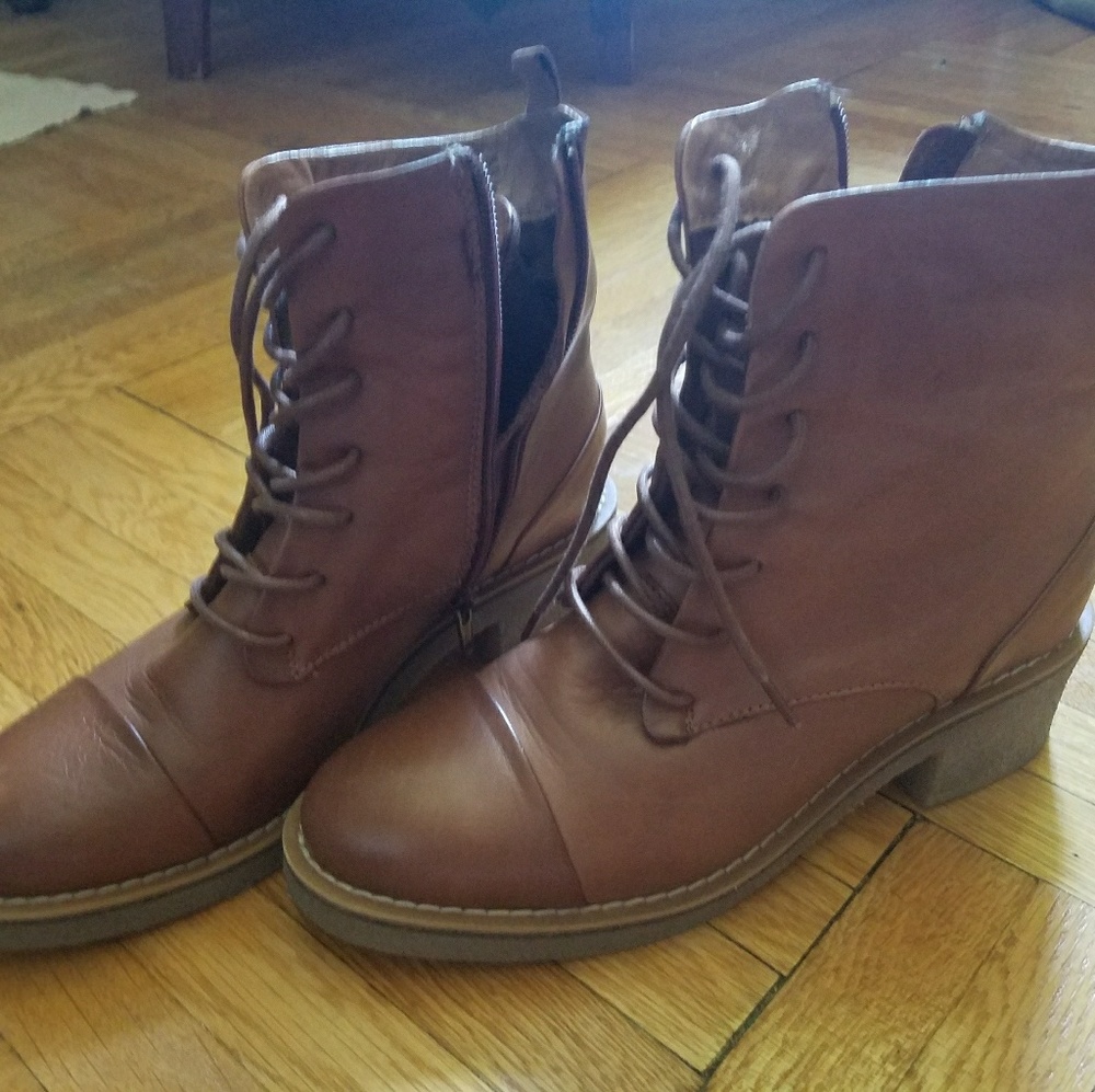 Boots 8.5
