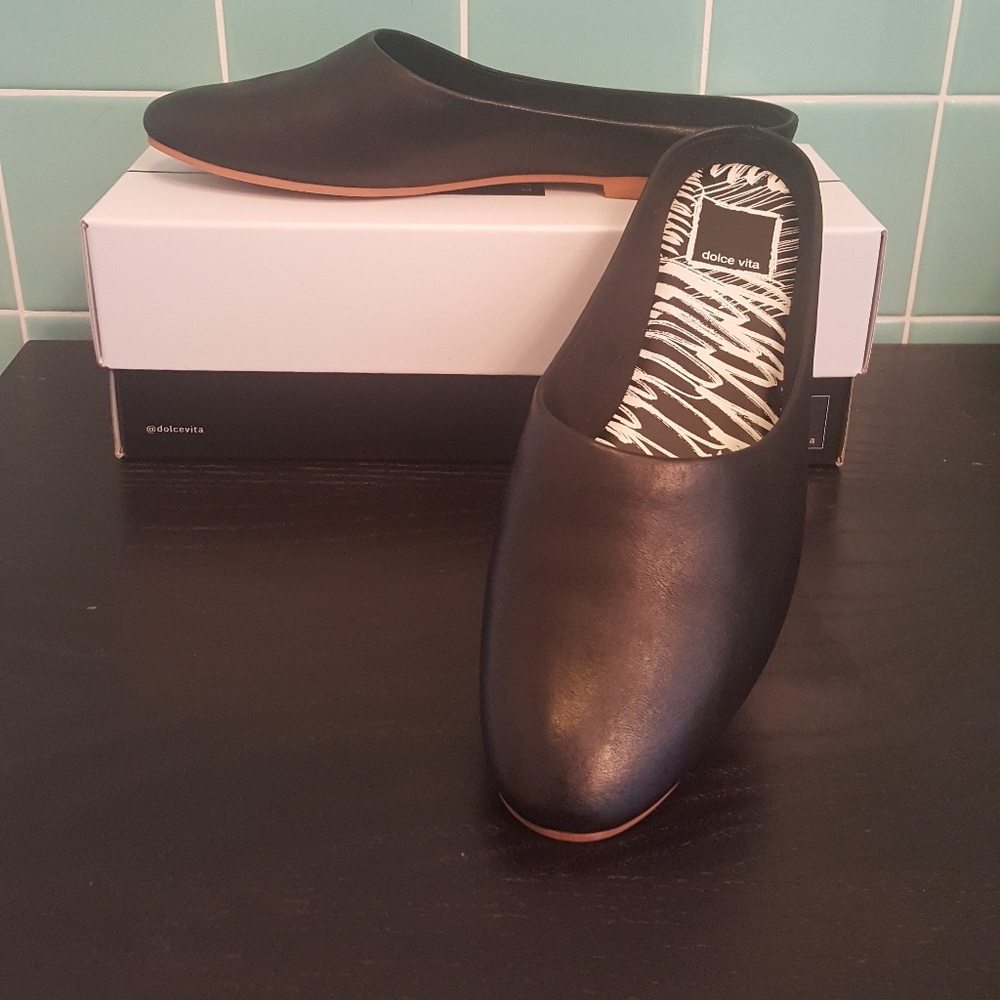 Dolce vita black Pali mules size 7 new with box