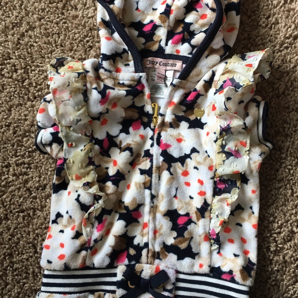 Juicy outfit/cover up 12/18m. NWOT
