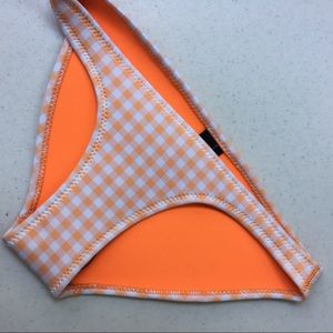 Triangle bikini bottoms full size S
