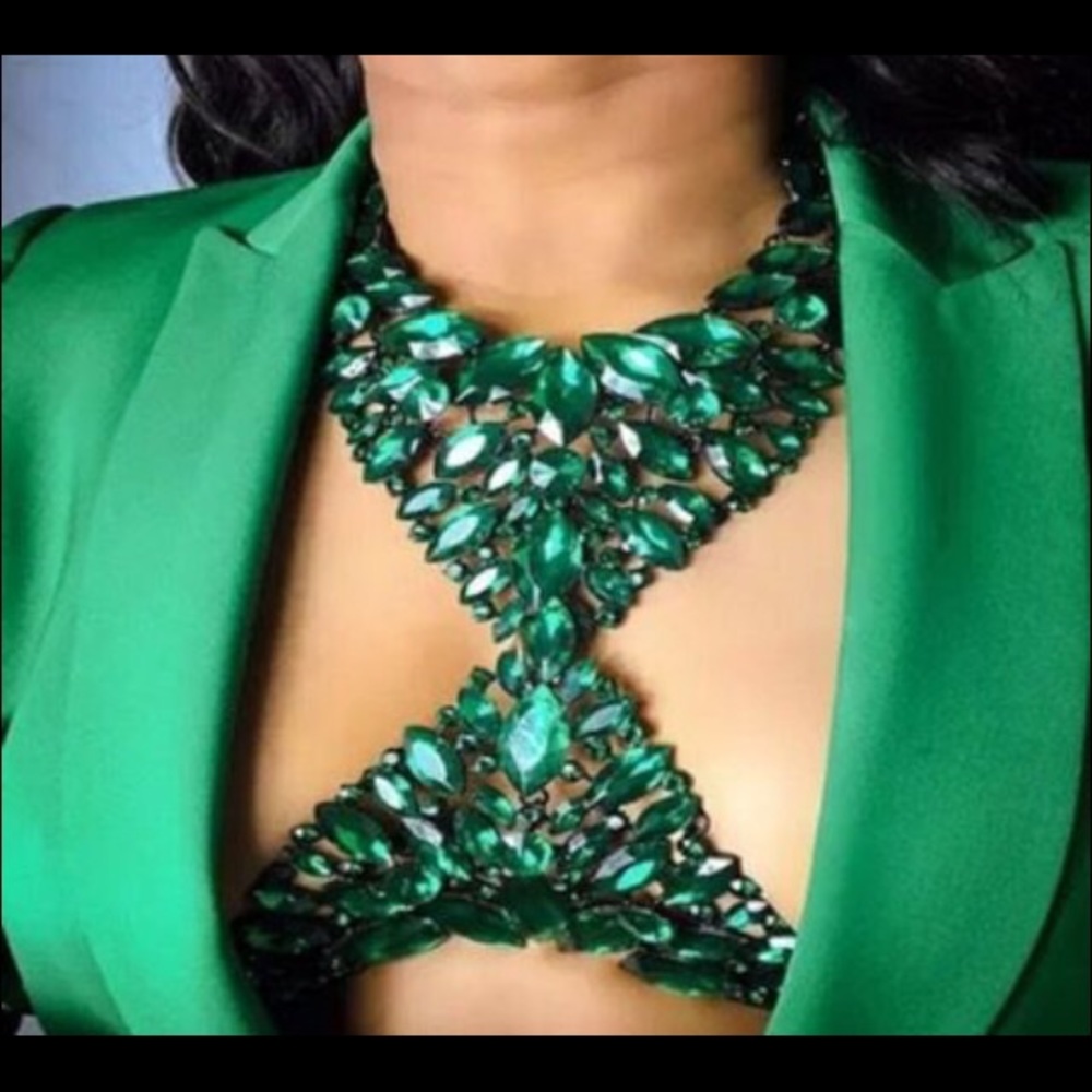 Green crystal body chain