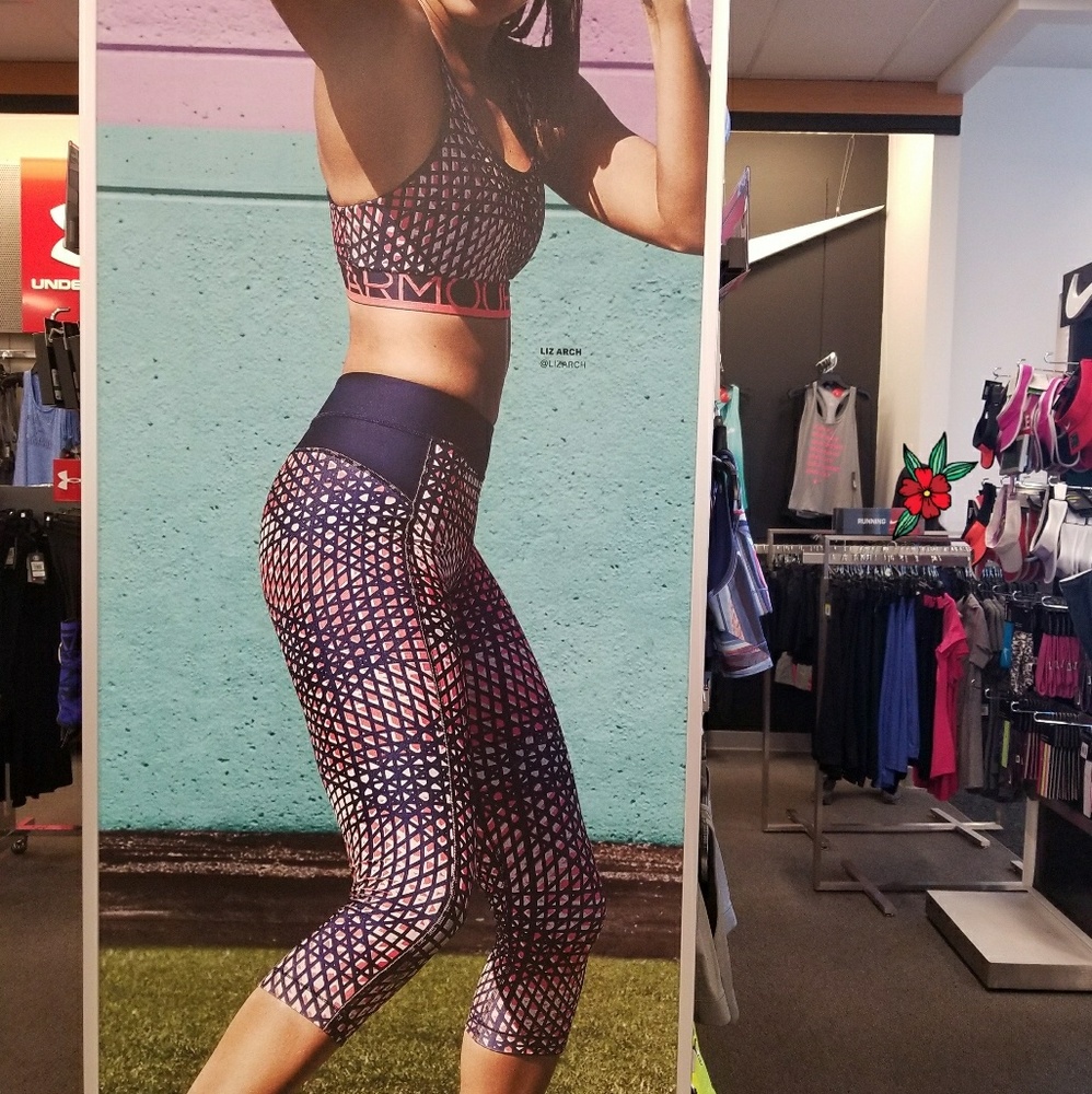 NWT UNDER ARMOUR Sports Bra - Picture 3 of 5