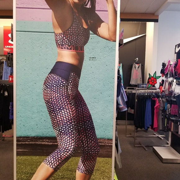 NWT UNDER ARMOUR Sports Bra - Picture 3 of 5