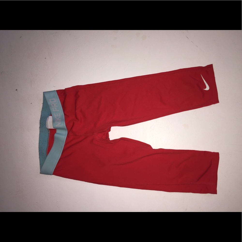Nike pro cropped leggings