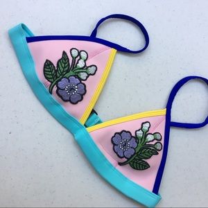 Triangle bikini top size S flower application