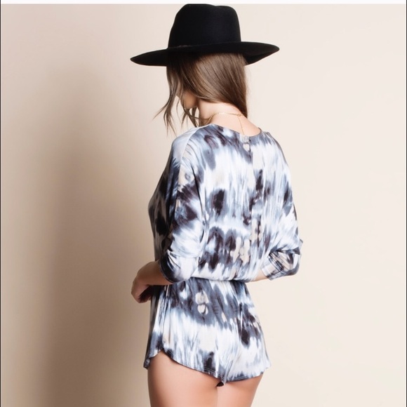 Last 1! 🌟HP🌟 Tie Dye Romper - Picture 3 of 3