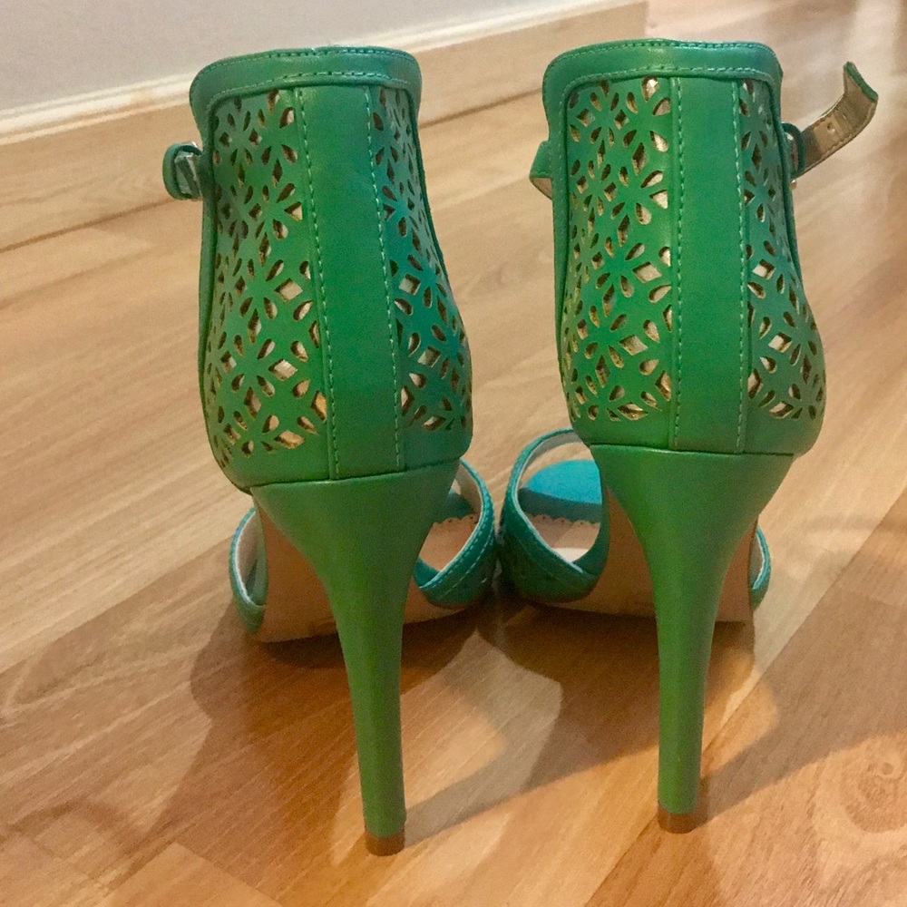 M MADISON 👠 - Picture 3 of 4