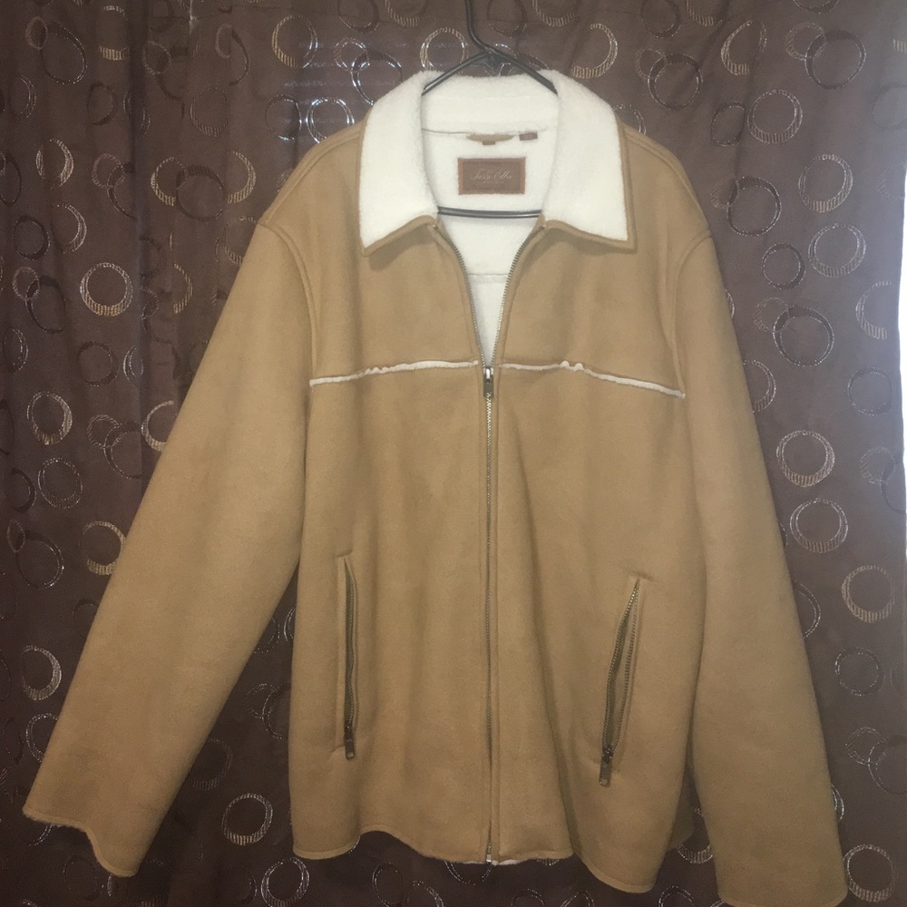 xl , fur like lining, suede like outer. NWOT