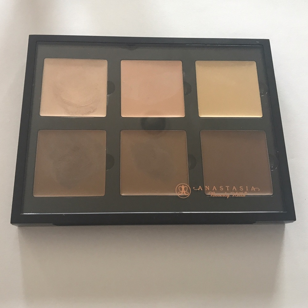 Anastasia Beverly Hills cream contour kit LIGHT.