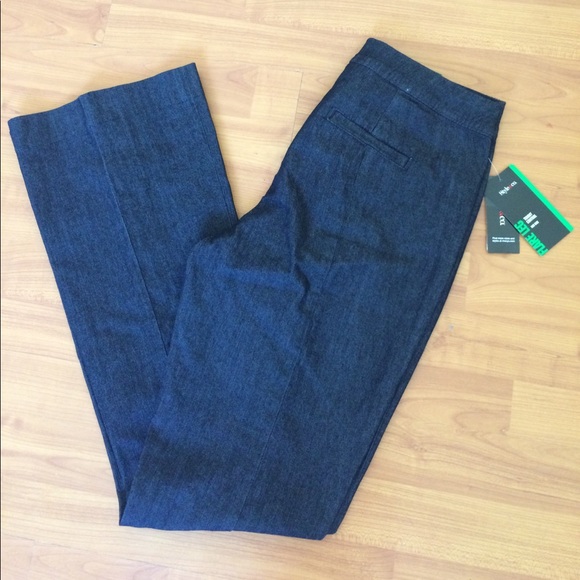NWT STYLE & CO MID-RISE FLARE TUMMY CONTROL JEANS - Picture 2 of 4