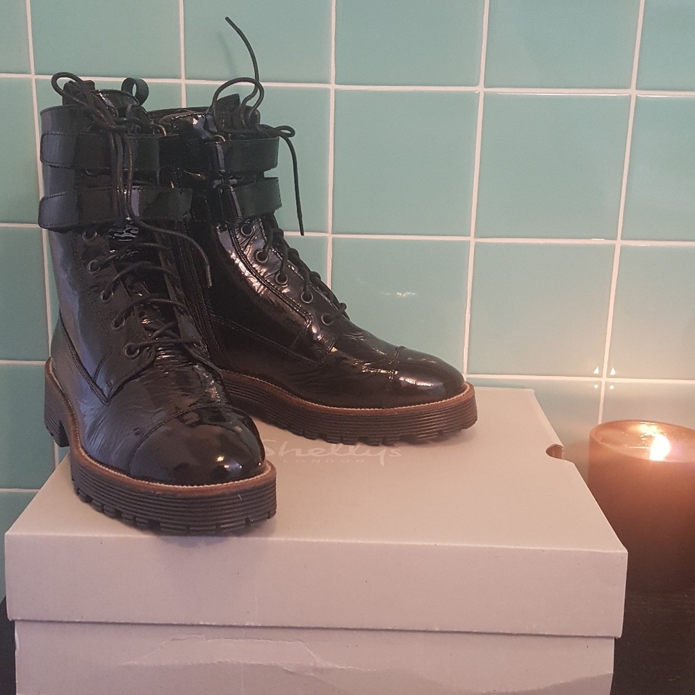 Shellys London Tyra Black combat boot size 7.5 /7