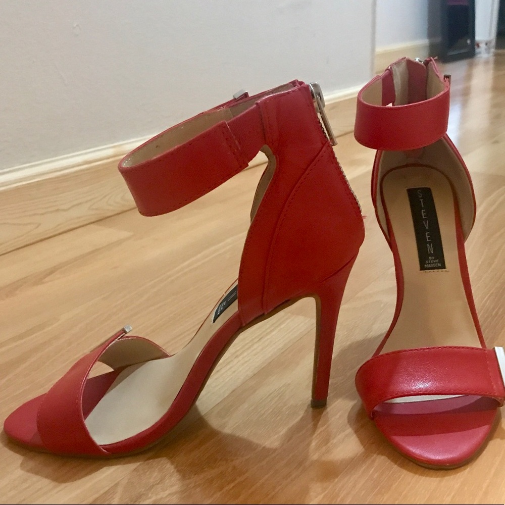 STEVEN by STEVE MADDEN 👠