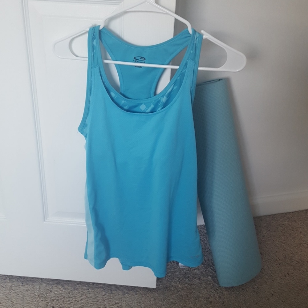 Workout top with built in bra