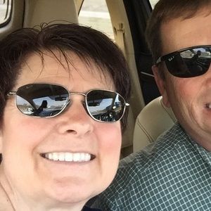 Meet your Posher, Carla